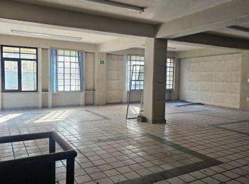 Bodega comercial · 160m² · 6 Recámaras · 8 Estacionamientos · Renta Bodega con Uso Comercial y de Oficinas