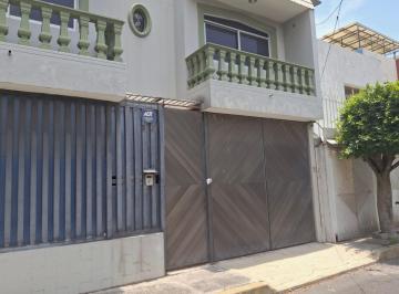 Casa de 4 habitaciones, Iztapalapa · Casa con Gran Potencial Para Ser El Hogar de Tus Sueños o Para Invertir
