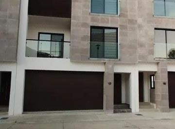 Casa de 3 habitaciones, Tijuana · Estrena Casa en Renta, en Privada Altum Agua Caliente, Tranquilidad y Seguridad.