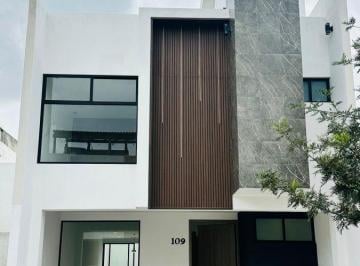 Casa de 3 habitaciones, Puebla · Casa Residencial en Venta en Fraccionamiento La Cementera con Excelentes Acabados, con 3 Niveles