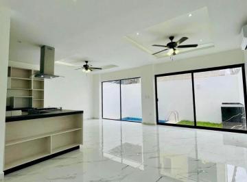 Casa de 3 habitaciones, Benito Juárez · Venta de Casa en Residencial Arbolada Cancun, Av Huayacan.