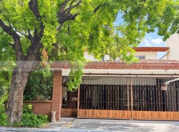 Casa · 400m² · 3 Recámaras · 2 Estacionamientos · Casa en Venta en del Valle