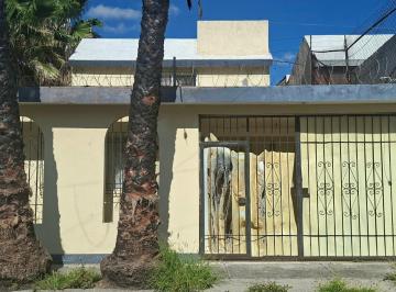 Casa · 124m² · 4 Recámaras · 1 Estacionamiento · Casa en Venta - (4)