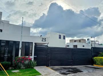 1 · Casa en Venta en Fraccionamiento La Bugambilia, en Cuautlancingo. Zona Periférico