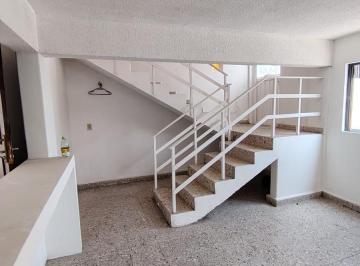 Casa · 220m² · 3 Recámaras · 7 Estacionamientos · Casa con Amplio Terreno en Lomas de La Selva