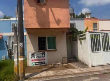 Casa de 3 habitaciones, Veracruz · Casa en Venta de 3 Niveles en La Florida, Veracruz, con Terrazas