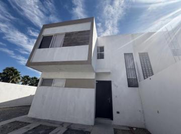 Casa · 93m² · 3 Recámaras · 1 Estacionamiento · Casa en Renta en Esquina, Valle Azul, Apodaca Nl