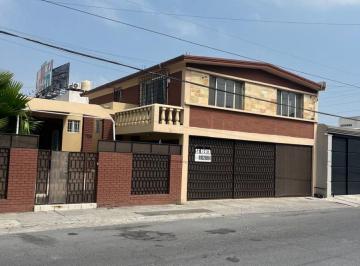 Casa de 3 habitaciones, Monterrey · Casa de 500 m² con 3 Recámaras en Renta en Las Cumbres 2 Sector