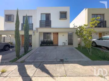 Casa · 124m² · 2 Recámaras · 2 Estacionamientos · Casa en Venta en Adamar Tlajomulco