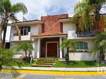 Casa · 267m² · 3 Recámaras · 2 Estacionamientos · Casa en Condominio en Venta en Rinconada del Parque, Zapopan (Metropolitano) Jalisco