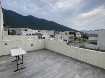 Casa · 253m² · 3 Recámaras · 2 Estacionamientos · Casa en Renta en Col. Porto Cumbres en Garcia