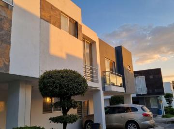 Casa de 3 habitaciones, Zapopan · Coto Privado Armonía Habitat Aviación Casa 90 m² 3 Recámaras Renta Jardines del Valle Flextronics