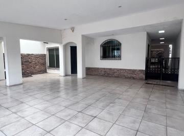 Casa · 286m² · 4 Recámaras · 3 Estacionamientos · Casa en Venta en Fraccionamiento Puerta de Hierro