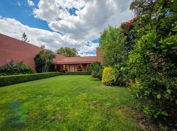 71b8f6fffadd39a0e7a6a97ca15dc3c74afbd2feea42c62f015d6e79e45733e0 · Jurica, Casa en Venta o Renta con 1000 m² de Terreno en Una Sola Planta