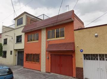 Casa de 3 habitaciones, Gustavo A. Madero · Casa con 3 Recámaras en Venta en Industrial