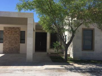 Casa de 2 habitaciones, Saltillo · Se Renta Casa de Una Planta Al Norte de Saltillo