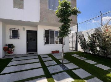 f93b36a3a93c905f12157f0b9740862001ed817c35e2f5cd5e43ace473a0935e · Casa en Venta en Paseos del Bosque
