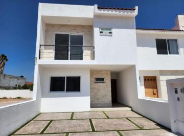 Casa en condominio de 4 habitaciones, Corregidora · Casa en Venta en Pedregal de Schoenstatt con Terreno Grande