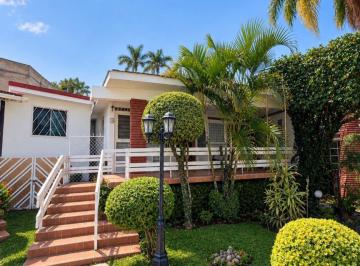 Casa en condominio de 3 habitaciones, Cuernavaca · Casa en Condominio con Jardin Privado en Venta