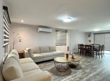 Casa · 220m² · 3 Recámaras · 2 Estacionamientos · Casa en Venta en Calzadas Anahuac Sctor Calzada Italiana - Escobedo N. L.