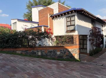Casa en condominio de 4 habitaciones, Alvaro Obregón · Casa Estilo Colonial Mexicano Para Remodelar en Condominio de 14 Casas
