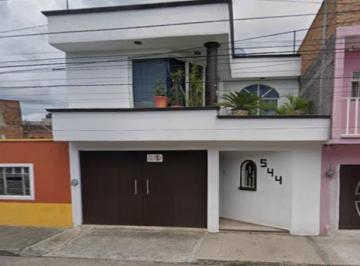 Casa de 3 habitaciones, Morelia · Casa en Venta en Las Flores Morelia