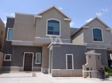 1fa364c404b730db21c6db496c47218408c8feb27f2d39af58b2df0901fa25e3 · Casa Amueblada en Fraccionamiento Villa Alta