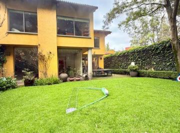 Casa en condominio · 331m² · 3 Recámaras · 5 Estacionamientos · Casa en Condominio en El Cortijo Jesus del Monte Venta o Renta