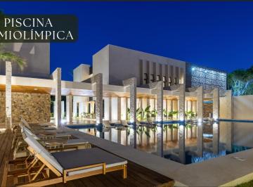 Casa de 2 habitaciones, Solidaridad · Venta de Residencia de 128 m² en Terreno de 180 m² y en Playa del Carmen