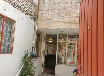 Casa de 3 habitaciones, Iztacalco · Casa Muy Bien Ubicada E Iluminada