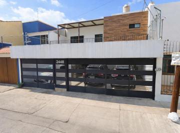 Casa de 5 habitaciones, Guadalajara · Casa de 200 m² con 5 Recámaras en Venta en Bosques de La Victoria