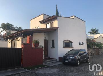 Casa · 180m² · 4 Recámaras · 3 Estacionamientos · Renta Casa en Ampl Vistahermosa, Cuernavaca, Morelos