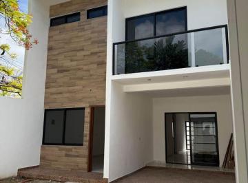 Casa de 4 habitaciones, Tuxtla Gutiérrez · Casa en Venta con Recamara en Planta Baja a Cuadras del Libramiento Norte Col Plan de Ayala