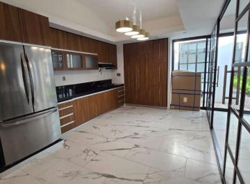 Casa de 4 habitaciones, Tuxtla Gutiérrez · Se Vende Residencia Totalmente Nremodelada y Amueblada! en La Zona Norte Oriente de La Ciudad
