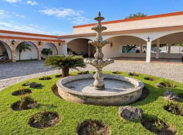 Quinta · 5000m² · 3 Recámaras · 5 Estacionamientos · Quinta Totalmente Equipada en Venta en Cadereyta Jiménez