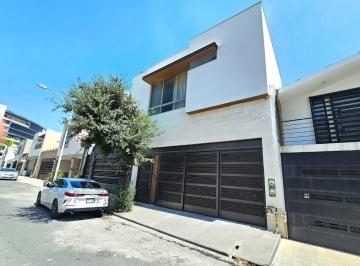 Casa · 4 Recámaras · 2 Estacionamientos · Casa en Renta en Cumbres Elite Monterrey