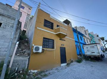 Casa · 80m² · 4 Recámaras · Casa en Venta en Col. Burocratas Municipales - Zona Sur de Monterrey