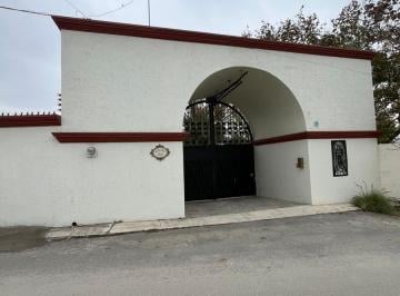 Quinta · 2278m² · 4 Recámaras · 4 Estacionamientos · Quinta en Venta San Andres El Barrial Santiago N. L.