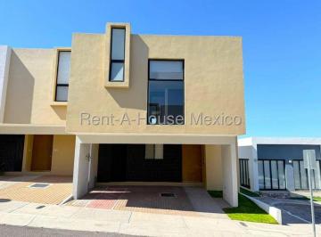 Casa de 3 habitaciones, El Marqués · Zibatá Casa de 3 Recámaras en Privada con Alberca y Área de Asadores Rah1188