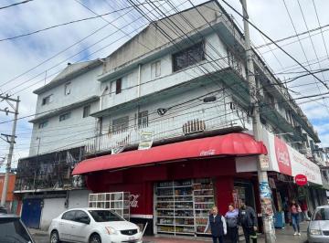 Local comercial , Nezahualcóyotl · Local en Renta en Esquina en Calle Madrugada Colonia Aurora 45 m²
