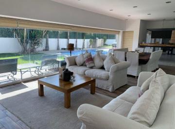 Casa de 3 habitaciones, Corregidora · Renta de Casa en Balvanera Golf Polo Country Club con Alberca