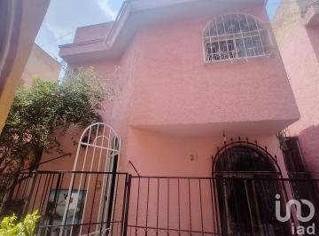 Casa · 63m² · 2 Recámaras · Venta de Casa a Unos Pasos de Ermita Iztapalapa
