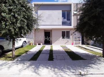 Casa de 3 habitaciones, El Marqués · Casa en Renta con Recámara en Planta Baja y Amenidades Tipo Resort en Zakia, Querétaro