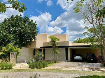 Casa de 4 habitaciones, Mérida · Casa de Una Planta en Venta | Zona Country | Privada Compostela
