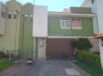 Casa · 94m² · 3 Recámaras · Departamento en Delegación Santa María Totoltepec