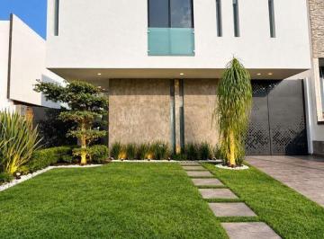 Casa · 250m² · 3 Recámaras · 3 Estacionamientos · Casa en Venta en Jardín Real Coto 11 de 3 Recamaras y 4 Baños