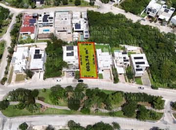 Terreno / Lote , Mérida · En Venta Lote de 603 m² a $4,300 por m² en Av Principal de La Privada Nortemerida