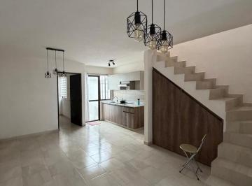 Casa · 110m² · 3 Recámaras · 1 Estacionamiento · Renta con Habitación en Planta Baja y Roof Top Bosques del Dorado