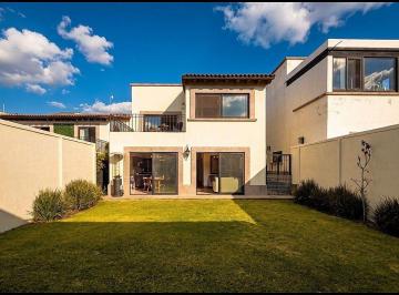 2879eeedf72cd14de22c8ba275084cad471294bf1a5c2ee4cb572679af33d269 · Casa en San Miguel de Allende de 3 Recámaras con Jardín en Condominio Privado