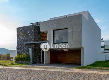 Casa · 373m² · 3 Recámaras · 2 Estacionamientos · Casa en Venta en Parque Villahermosa, Lomas de Angelópolis, Pue.
